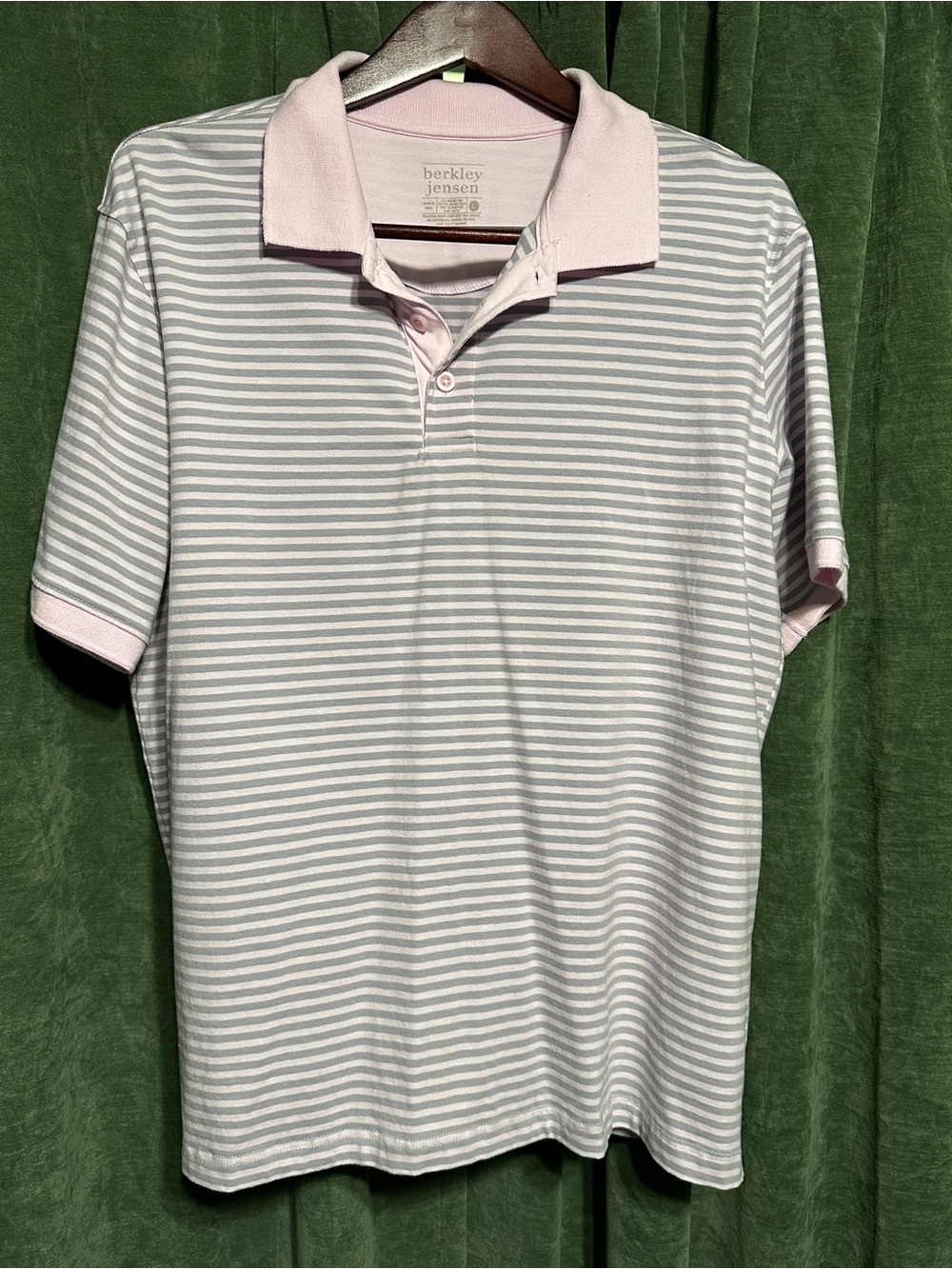 Berkley Jensen Men's Pink & White Striped Polo Shirt - Large